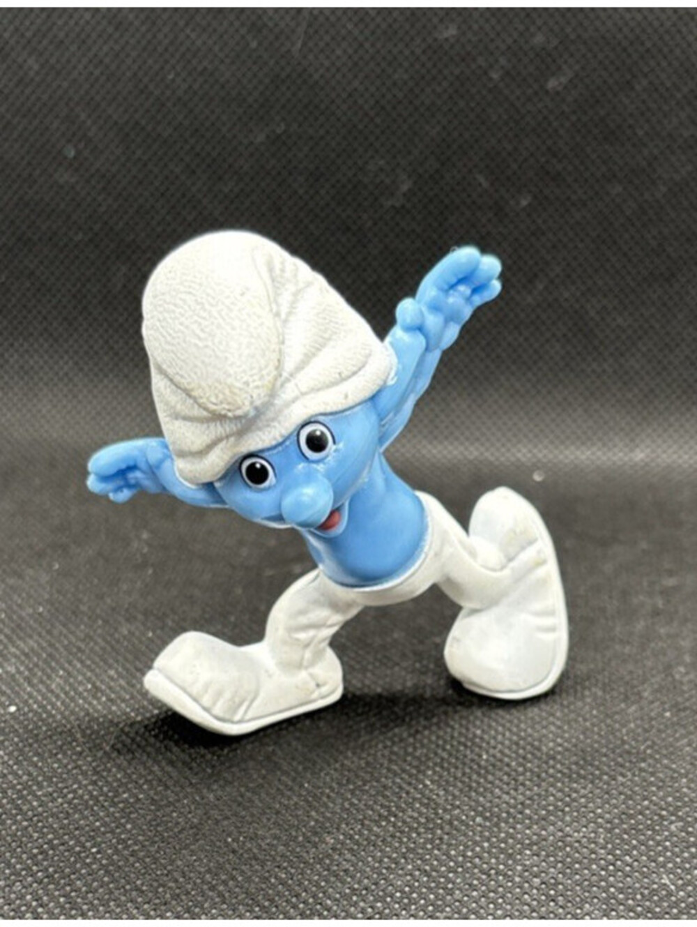 Smurfs Clumsy Mcdonalds Peyo 2013 Figurine Figure